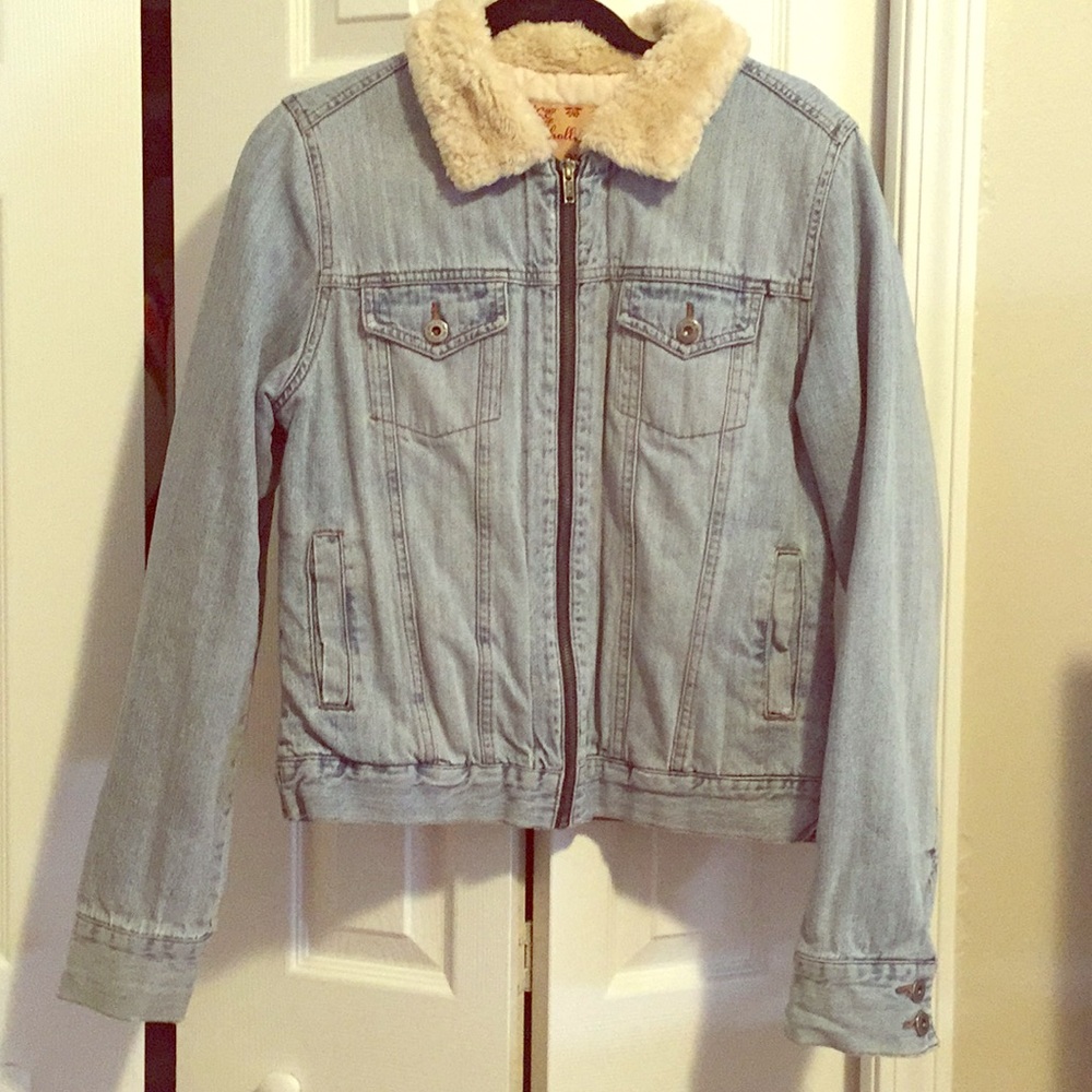 Hollister fur collar jean jacket